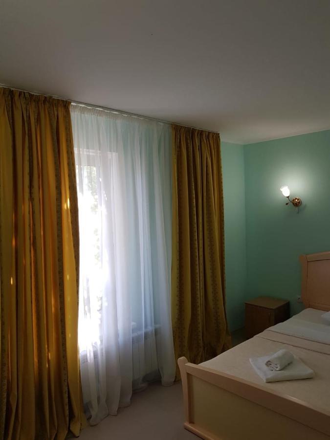 Hotel Барокко à Bilhorod-Dnistrovsʼkyy Extérieur photo